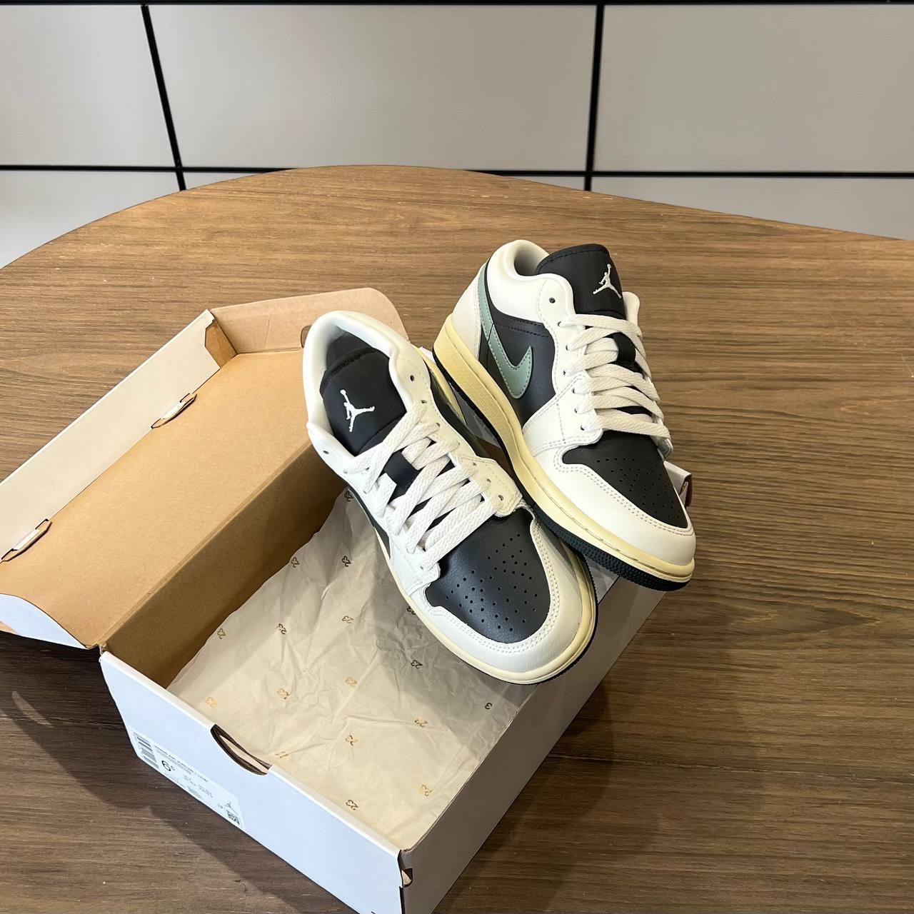 giày thể thao chính hãng, giày nike chính hãng, giày adidas chính hãng, giày newbalance chính hãng, giày converse chính hãng, giày puma chính hãng, giày vans chính hãng, giày asics chính hãng, giày everlast chính hãng, nước hoa chính hãng, ba lô, dép, dép quai ngang