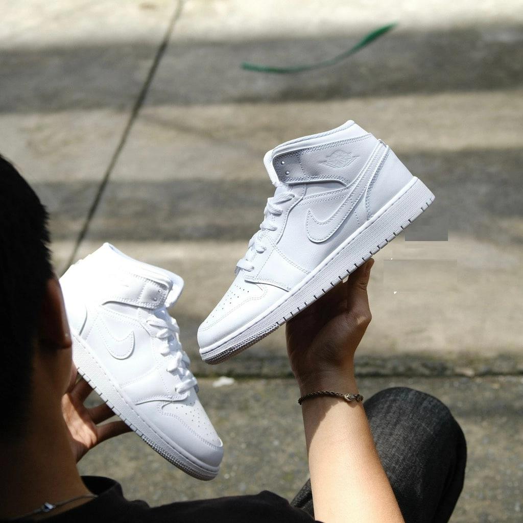 giày thể thao chính hãng, giày nike chính hãng, giày adidas chính hãng, giày newbalance chính hãng, giày converse chính hãng, giày puma chính hãng, giày vans chính hãng, giày asics chính hãng, giày everlast chính hãng, nước hoa chính hãng, ba lô, dép, dép quai ngang