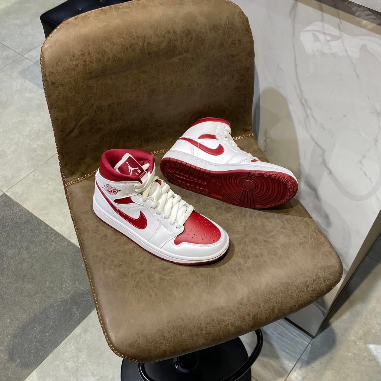 Giày thể thao, Balo thể thao, Nón thể thao, Thương hiệu giày nổi tiếng, Giày Adidas, Giày Nike, Balo Nike, Balo Adidas, Nón Nike, Nón Adidas