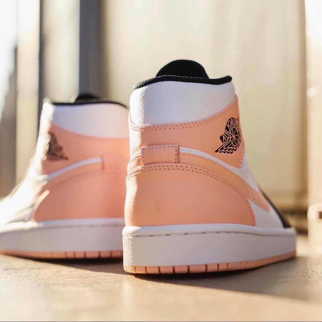 giày thể thao chính hãng, giày nike chính hãng, giày adidas chính hãng, giày newbalance chính hãng, giày converse chính hãng, giày puma chính hãng, giày vans chính hãng, giày asics chính hãng, giày everlast chính hãng, nước hoa chính hãng, ba lô, dép, dép quai ngang