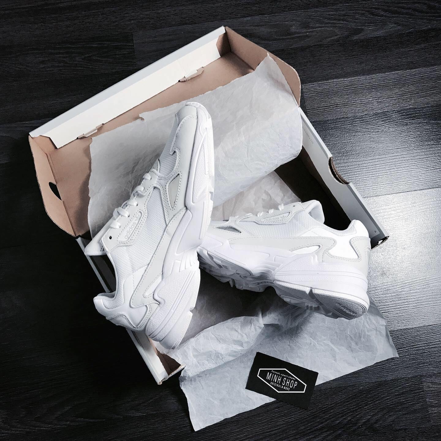 giày thể thao chính hãng, giày nike chính hãng, giày adidas chính hãng, giày newbalance chính hãng, giày converse chính hãng, giày puma chính hãng, giày vans chính hãng, giày asics chính hãng, giày everlast chính hãng, nước hoa chính hãng, ba lô, dép, dép quai ngang