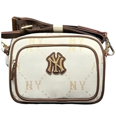 Túi MLB Monogram JQD New York Yankees ''Begie'' [7ACRMDA4 50BGM]