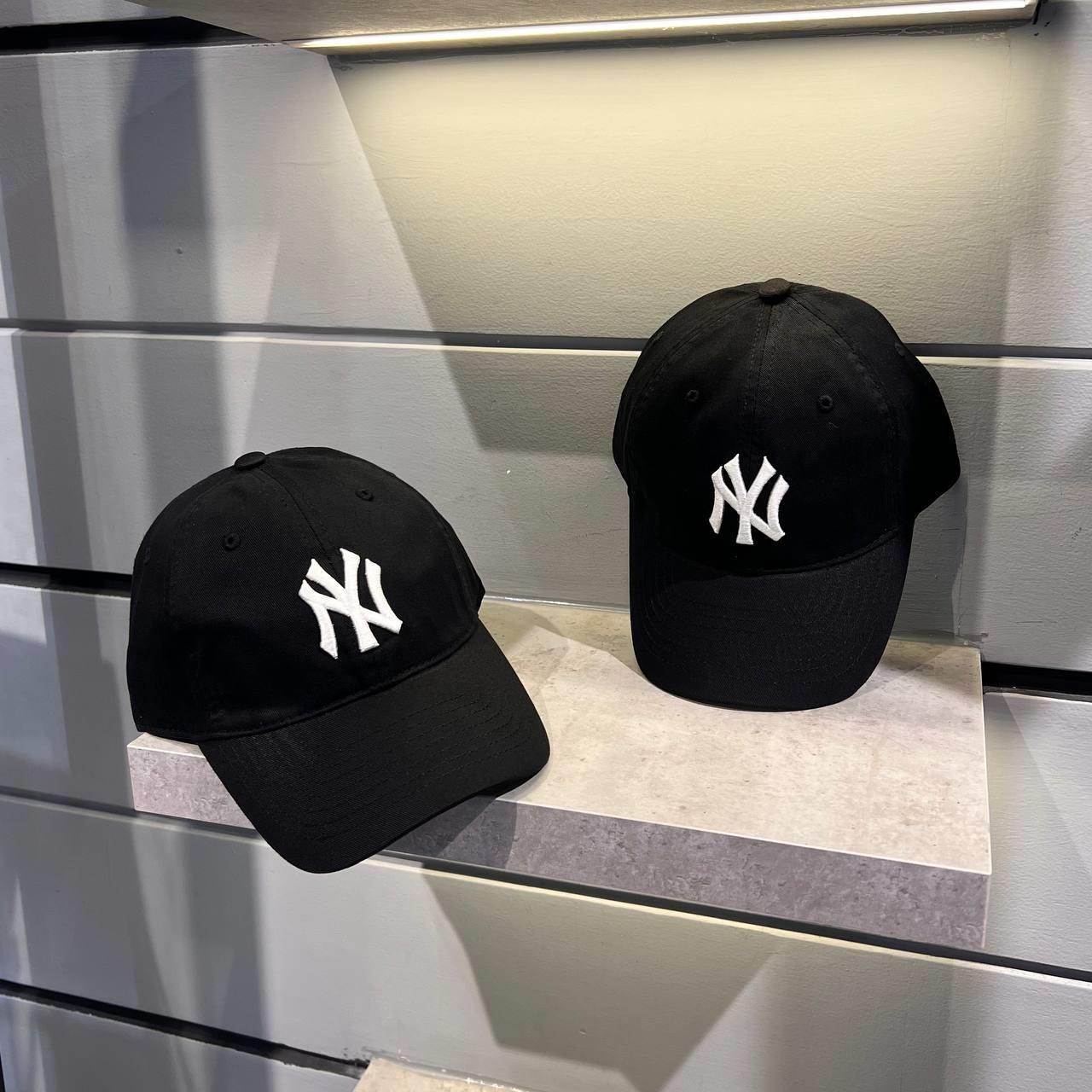 Giày thể thao, Balo thể thao, Nón thể thao, Thương hiệu giày nổi tiếng, Giày Adidas, Giày Nike, Balo Nike, Balo Adidas, Nón Nike, Nón Adidas