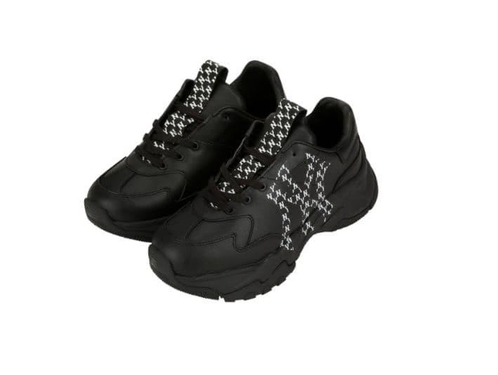 giày thể thao chính hãng, giày nike chính hãng, giày adidas chính hãng, giày newbalance chính hãng, giày converse chính hãng, giày puma chính hãng, giày vans chính hãng, giày asics chính hãng, giày everlast chính hãng, nước hoa chính hãng, ba lô, dép, dép quai ngang