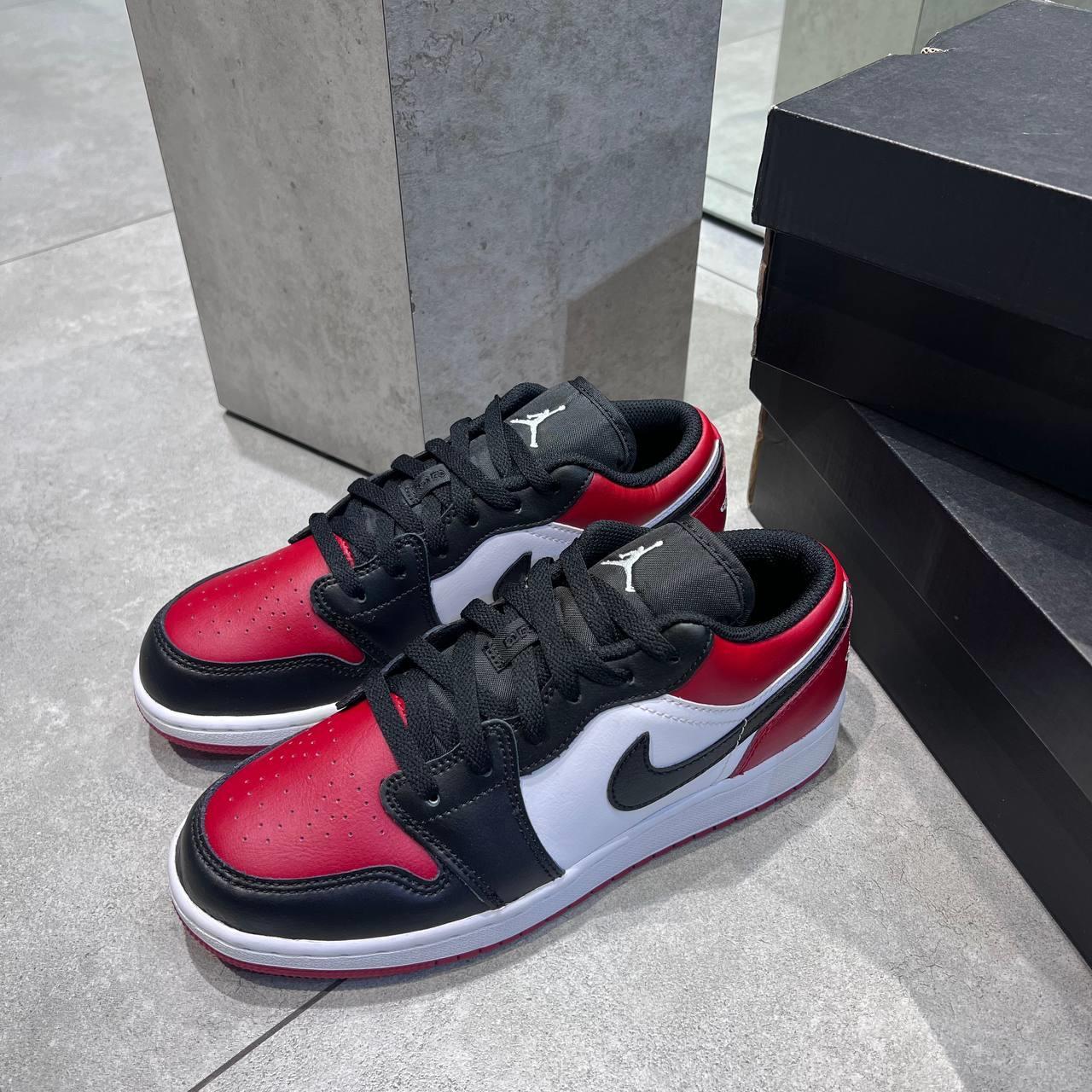 Giày thể thao, Balo thể thao, Nón thể thao, Thương hiệu giày nổi tiếng, Giày Adidas, Giày Nike, Balo Nike, Balo Adidas, Nón Nike, Nón Adidas