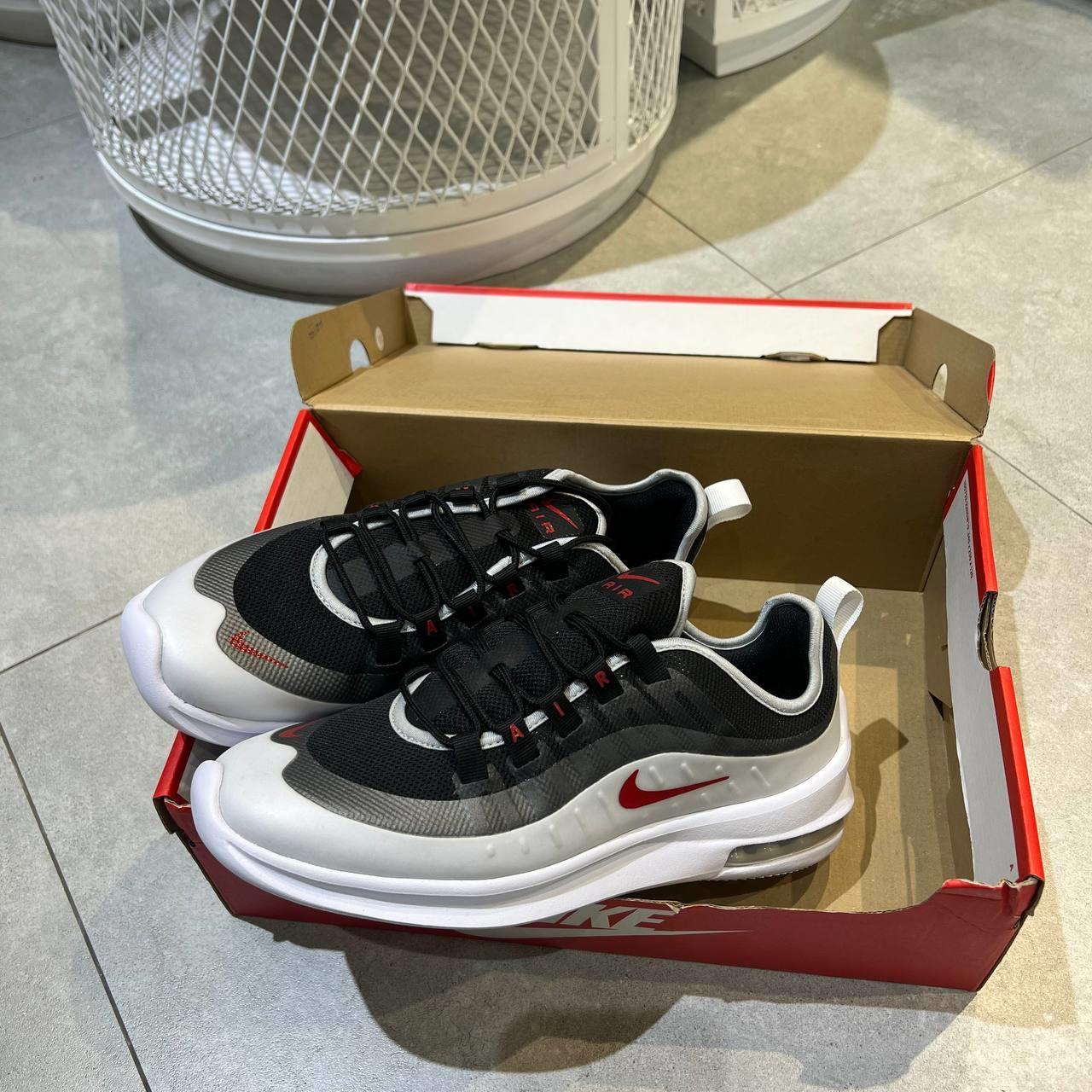 Giày thể thao, Balo thể thao, Nón thể thao, Thương hiệu giày nổi tiếng, Giày Adidas, Giày Nike, Balo Nike, Balo Adidas, Nón Nike, Nón Adidas