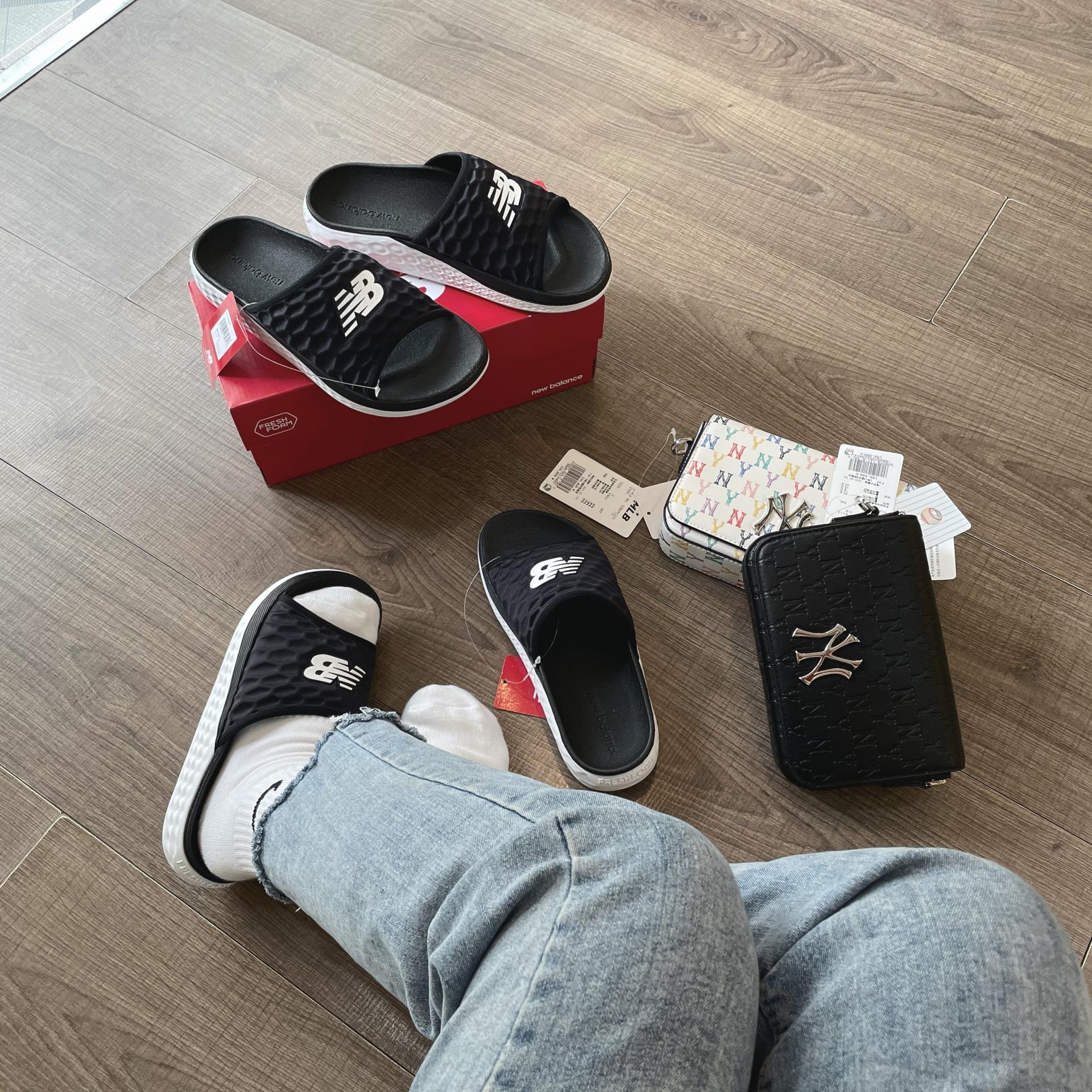giày thể thao chính hãng, giày nike chính hãng, giày adidas chính hãng, giày newbalance chính hãng, giày converse chính hãng, giày puma chính hãng, giày vans chính hãng, giày asics chính hãng, giày everlast chính hãng, nước hoa chính hãng, ba lô, dép, dép quai ngang