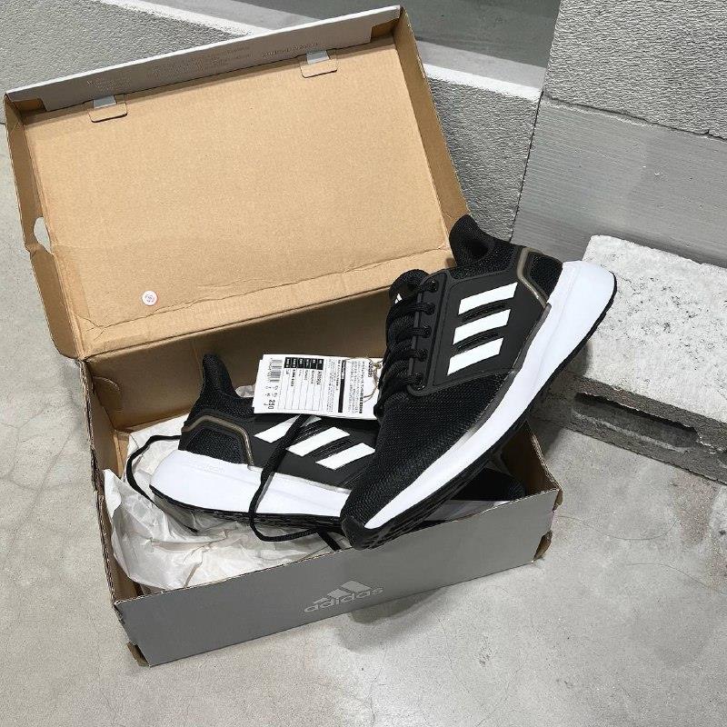 giày thể thao chính hãng, giày nike chính hãng, giày adidas chính hãng, giày newbalance chính hãng, giày converse chính hãng, giày puma chính hãng, giày vans chính hãng, giày asics chính hãng, giày everlast chính hãng, nước hoa chính hãng, ba lô, dép, dép quai ngang