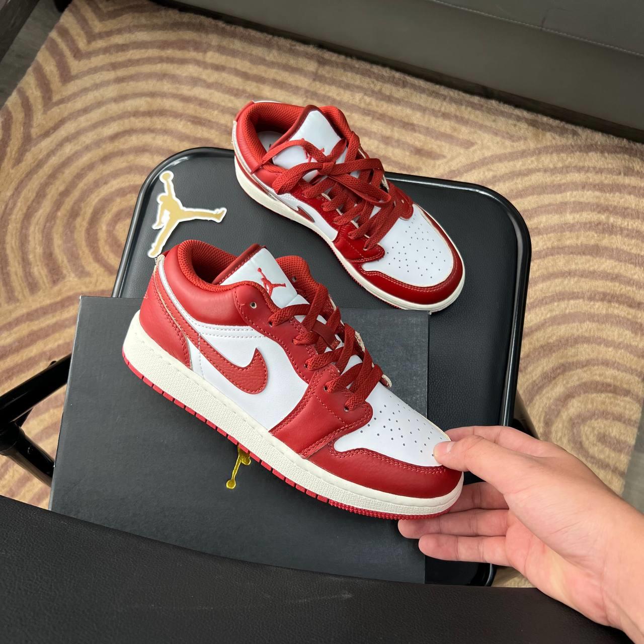 giày thể thao chính hãng, giày nike chính hãng, giày adidas chính hãng, giày newbalance chính hãng, giày converse chính hãng, giày puma chính hãng, giày vans chính hãng, giày asics chính hãng, giày everlast chính hãng, nước hoa chính hãng, ba lô, dép, dép quai ngang