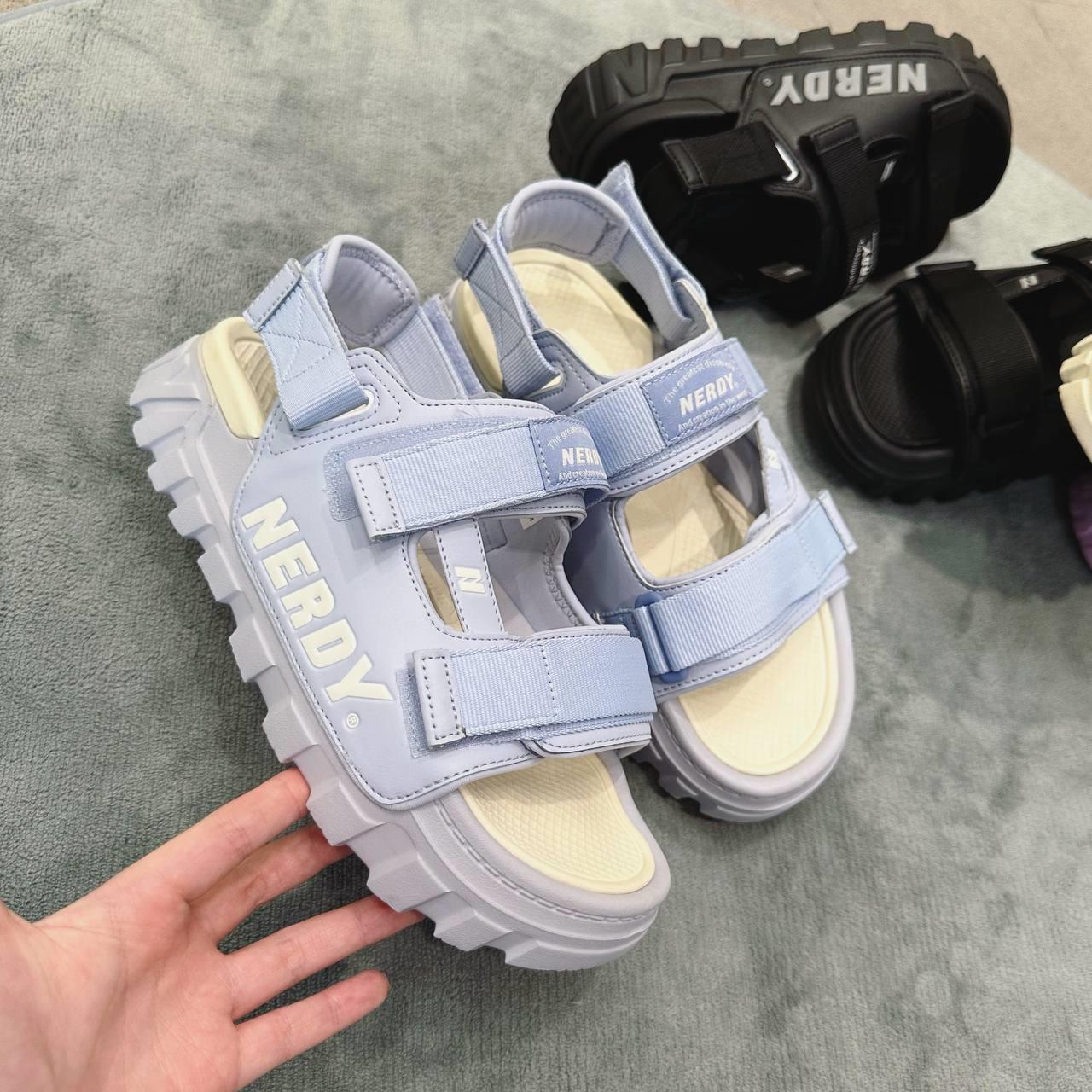 giày thể thao chính hãng, giày nike chính hãng, giày adidas chính hãng, giày newbalance chính hãng, giày converse chính hãng, giày puma chính hãng, giày vans chính hãng, giày asics chính hãng, giày everlast chính hãng, nước hoa chính hãng, ba lô, dép, dép quai ngang