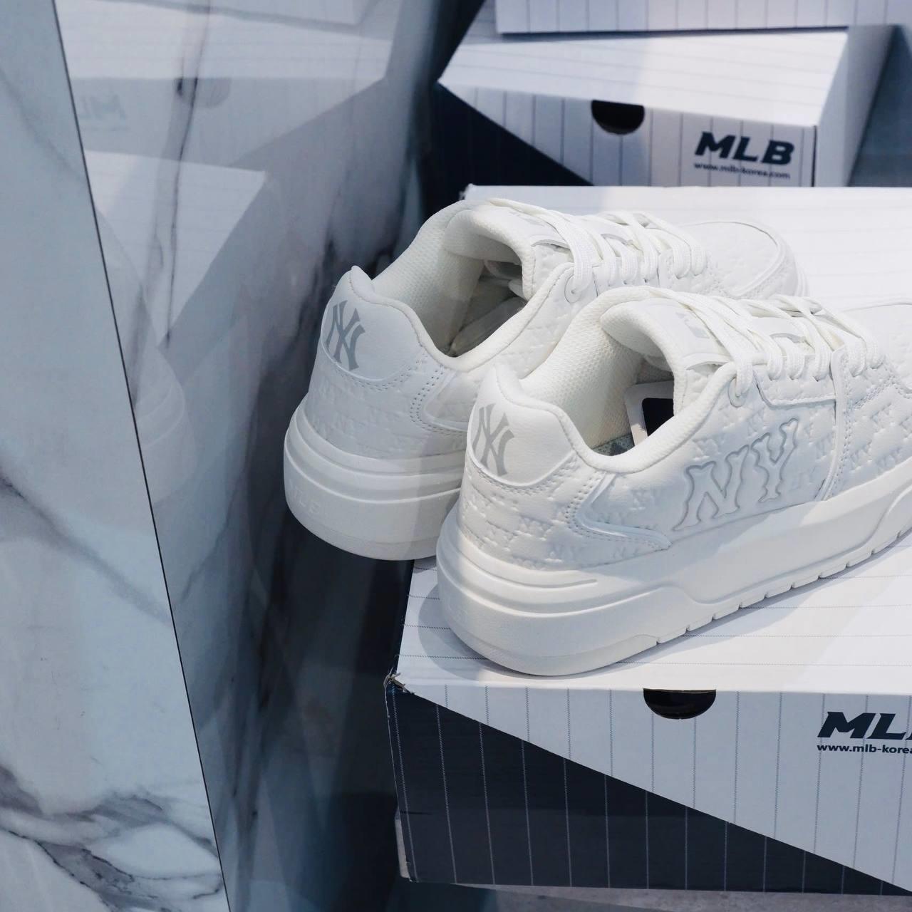 Giày thể thao, Balo thể thao, Nón thể thao, Thương hiệu giày nổi tiếng, Giày Adidas, Giày Nike, Balo Nike, Balo Adidas, Nón Nike, Nón Adidas