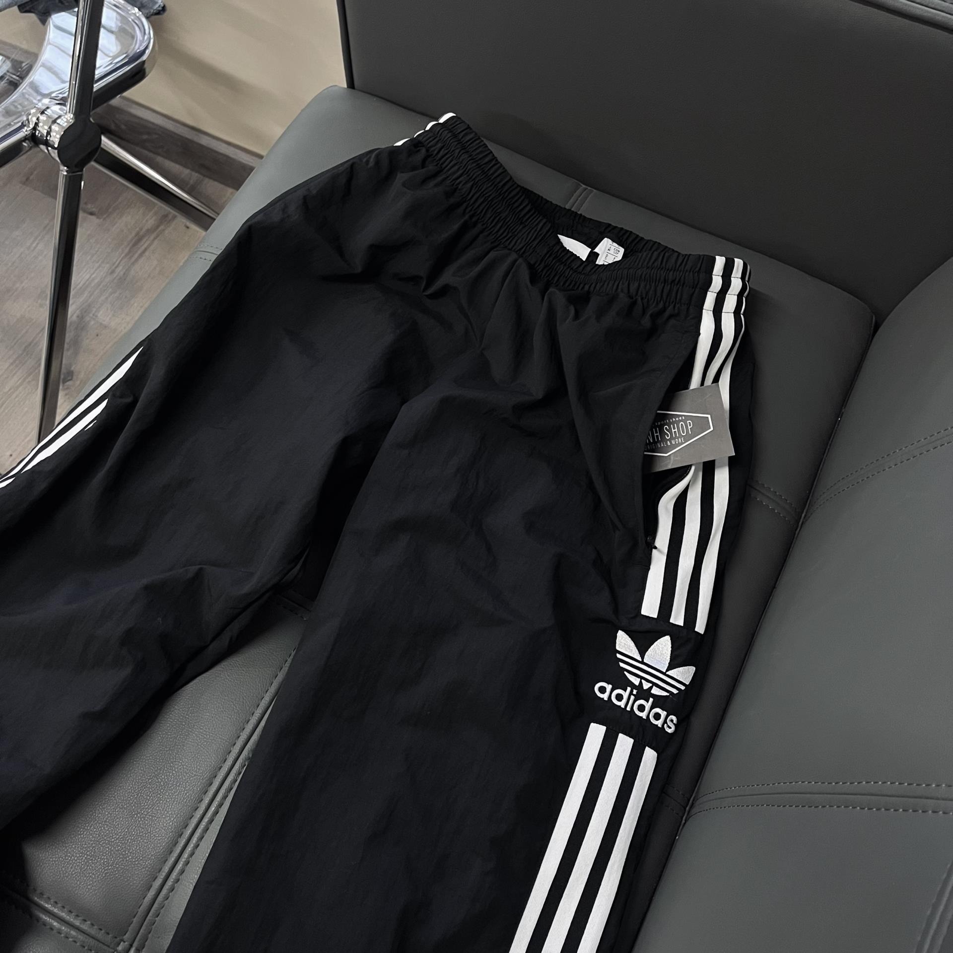 giày thể thao chính hãng, giày nike chính hãng, giày adidas chính hãng, giày newbalance chính hãng, giày converse chính hãng, giày puma chính hãng, giày vans chính hãng, giày asics chính hãng, giày everlast chính hãng, nước hoa chính hãng, ba lô, dép, dép quai ngang