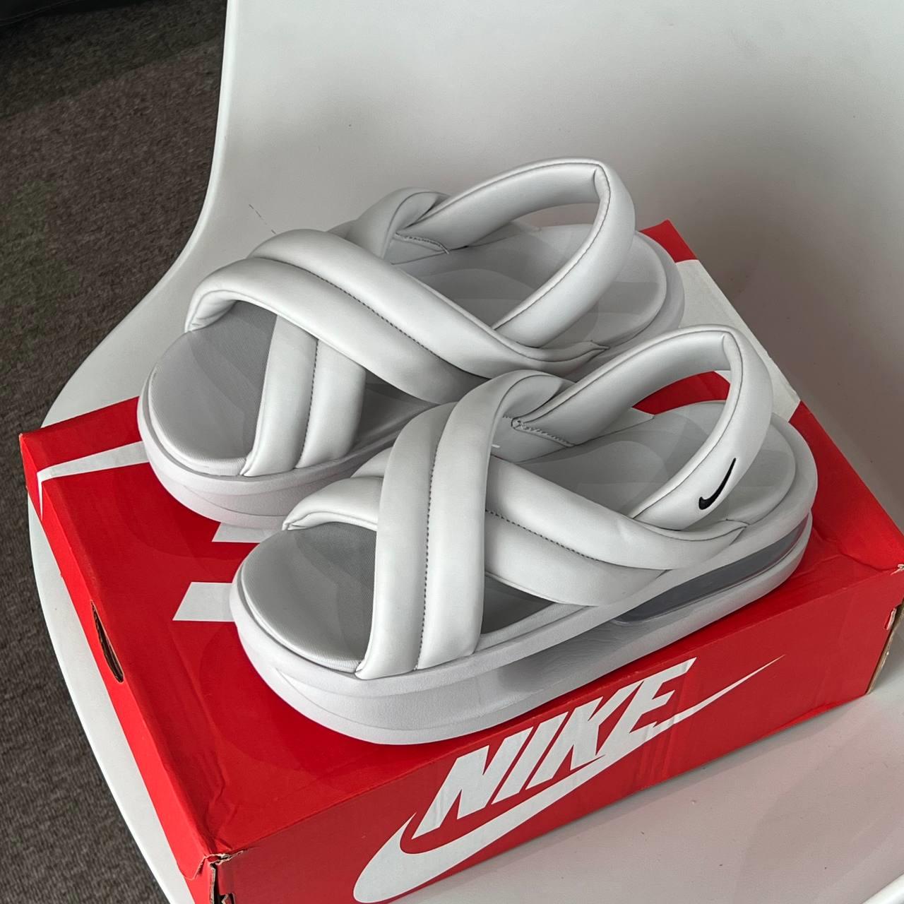 giày thể thao chính hãng, giày nike chính hãng, giày adidas chính hãng, giày newbalance chính hãng, giày converse chính hãng, giày puma chính hãng, giày vans chính hãng, giày asics chính hãng, giày everlast chính hãng, nước hoa chính hãng, ba lô, dép, dép quai ngang
