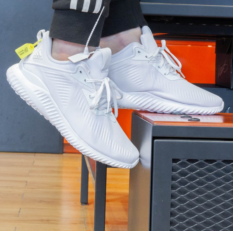 giày thể thao chính hãng, giày nike chính hãng, giày adidas chính hãng, giày newbalance chính hãng, giày converse chính hãng, giày puma chính hãng, giày vans chính hãng, giày asics chính hãng, giày everlast chính hãng, nước hoa chính hãng, ba lô, dép, dép quai ngang