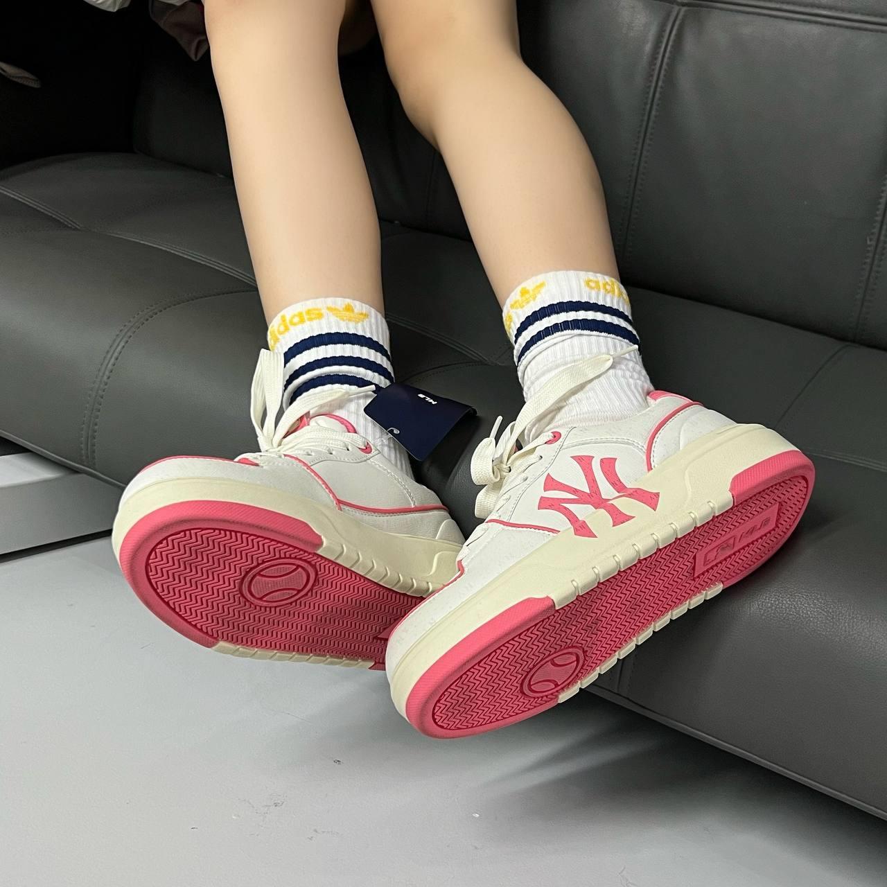 giày thể thao chính hãng, giày nike chính hãng, giày adidas chính hãng, giày newbalance chính hãng, giày converse chính hãng, giày puma chính hãng, giày vans chính hãng, giày asics chính hãng, giày everlast chính hãng, nước hoa chính hãng, ba lô, dép, dép quai ngang