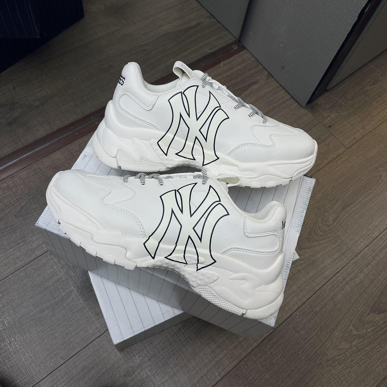 giày thể thao chính hãng, giày nike chính hãng, giày adidas chính hãng, giày newbalance chính hãng, giày converse chính hãng, giày puma chính hãng, giày vans chính hãng, giày asics chính hãng, giày everlast chính hãng, nước hoa chính hãng, ba lô, dép, dép quai ngang