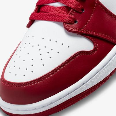 Giày thể thao, Balo thể thao, Nón thể thao, Thương hiệu giày nổi tiếng, Giày Adidas, Giày Nike, Balo Nike, Balo Adidas, Nón Nike, Nón Adidas
