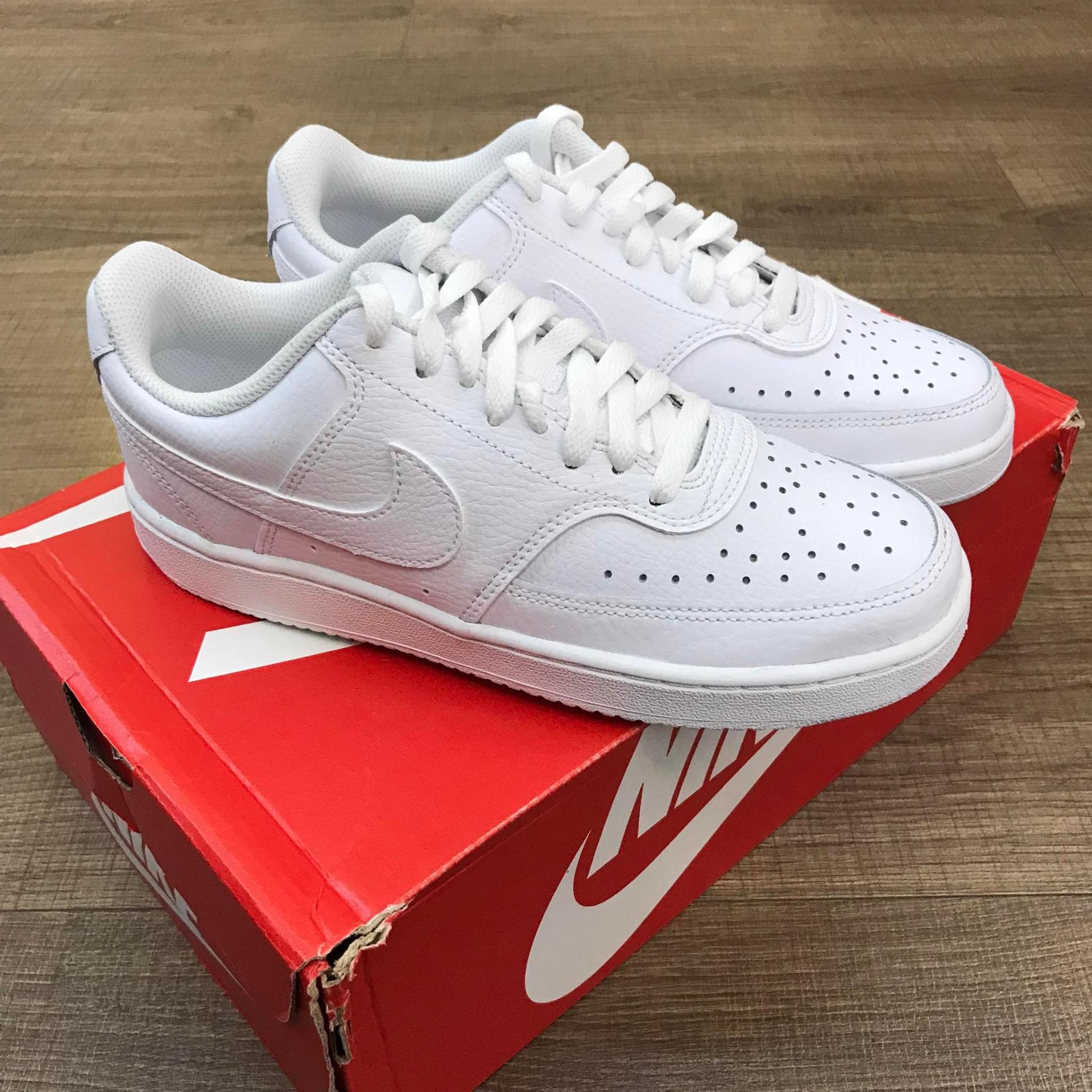 giày thể thao chính hãng, giày nike chính hãng, giày adidas chính hãng, giày newbalance chính hãng, giày converse chính hãng, giày puma chính hãng, giày vans chính hãng, giày asics chính hãng, giày everlast chính hãng, nước hoa chính hãng, ba lô, dép, dép quai ngang