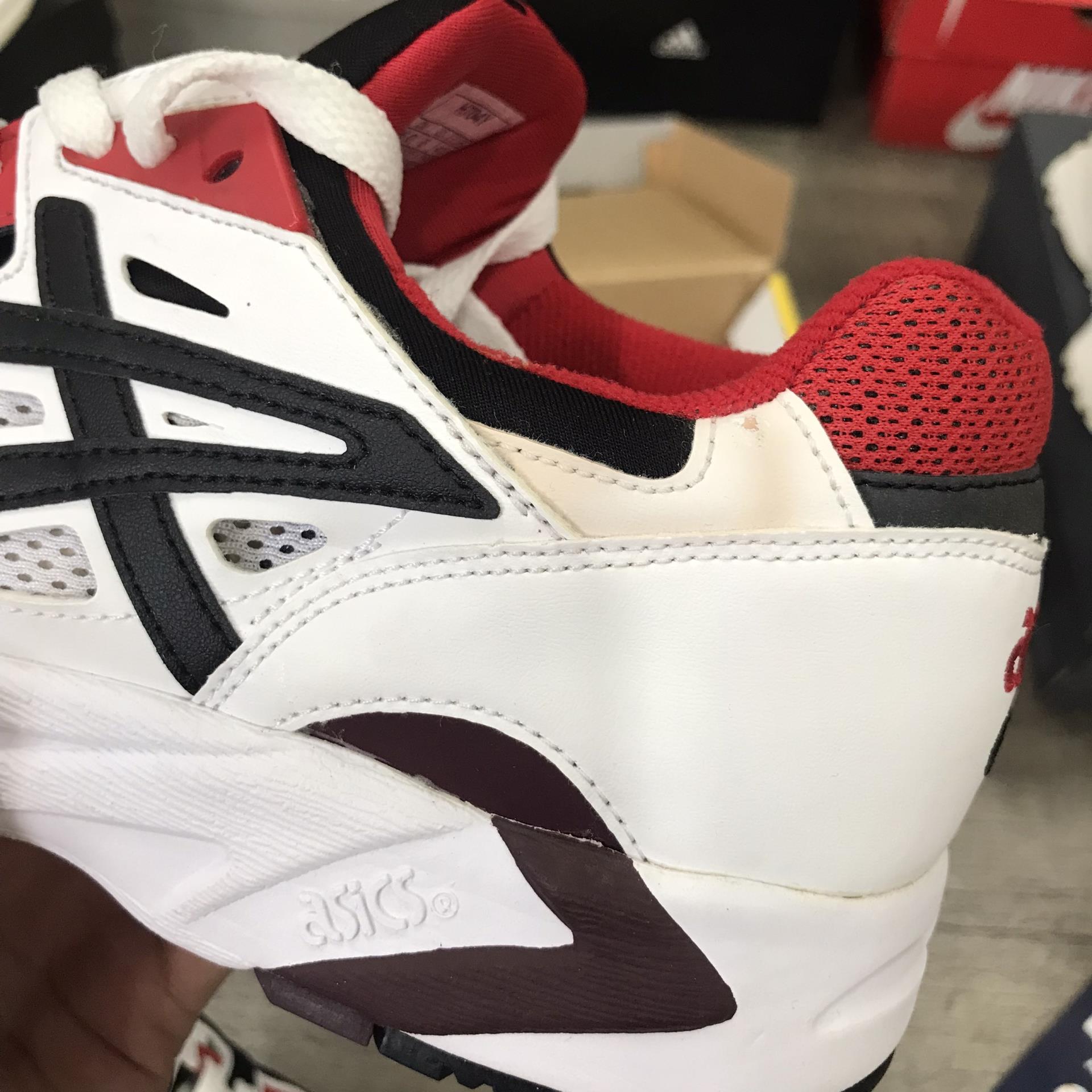 giày thể thao chính hãng, giày nike chính hãng, giày adidas chính hãng, giày newbalance chính hãng, giày converse chính hãng, giày puma chính hãng, giày vans chính hãng, giày asics chính hãng, giày everlast chính hãng, nước hoa chính hãng, ba lô, dép, dép quai ngang