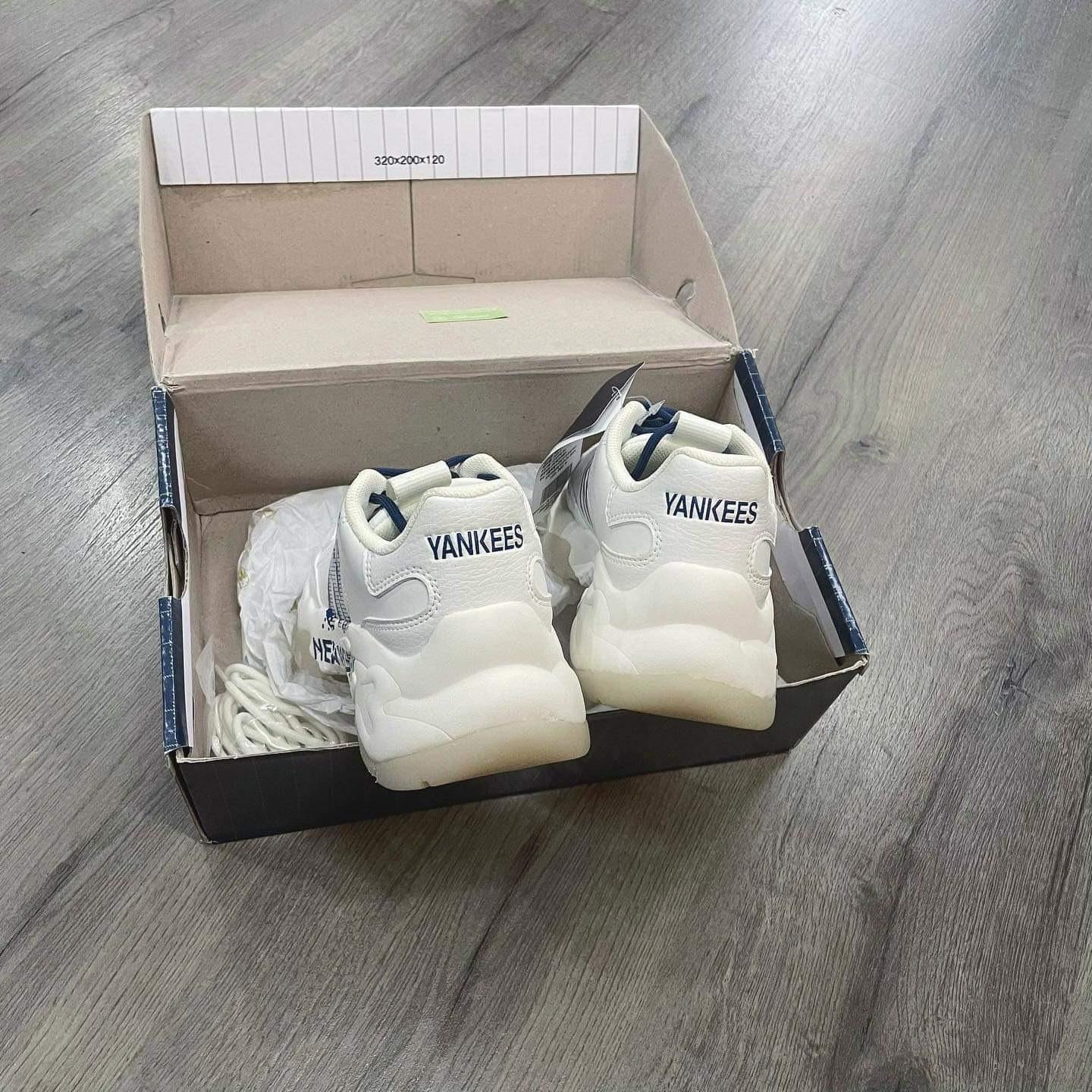 giày thể thao chính hãng, giày nike chính hãng, giày adidas chính hãng, giày newbalance chính hãng, giày converse chính hãng, giày puma chính hãng, giày vans chính hãng, giày asics chính hãng, giày everlast chính hãng, nước hoa chính hãng, ba lô, dép, dép quai ngang