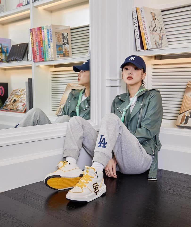 giày thể thao chính hãng, giày nike chính hãng, giày adidas chính hãng, giày newbalance chính hãng, giày converse chính hãng, giày puma chính hãng, giày vans chính hãng, giày asics chính hãng, giày everlast chính hãng, nước hoa chính hãng, ba lô, dép, dép quai ngang