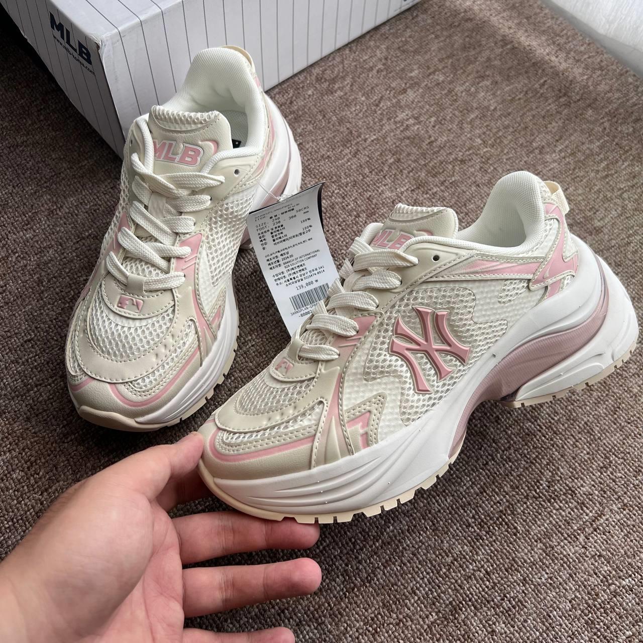 City Culture, hệ thống cửa hàng phân phối chuyên phân phối đồ thể thao, đồng hồ, nước hoa chính hãng, chính ngạch, xách tay từ US, UK, Korea, Japan.