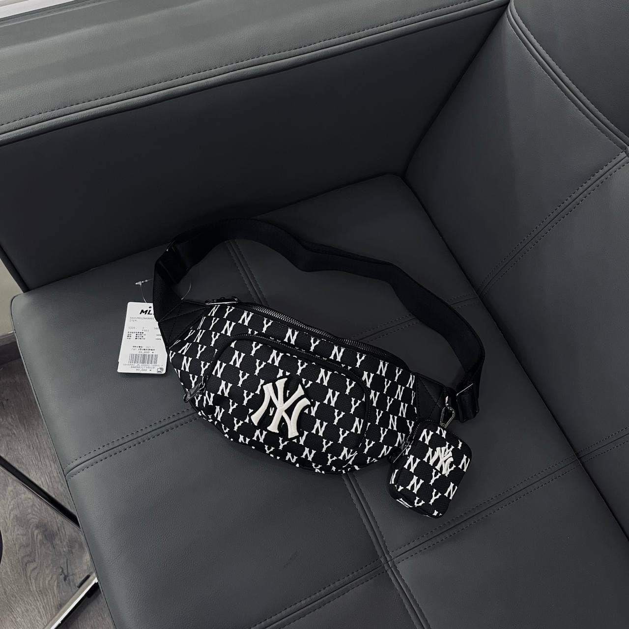 Minhshop.vn - Túi MLB Monogram Hip Sack New York Yankees