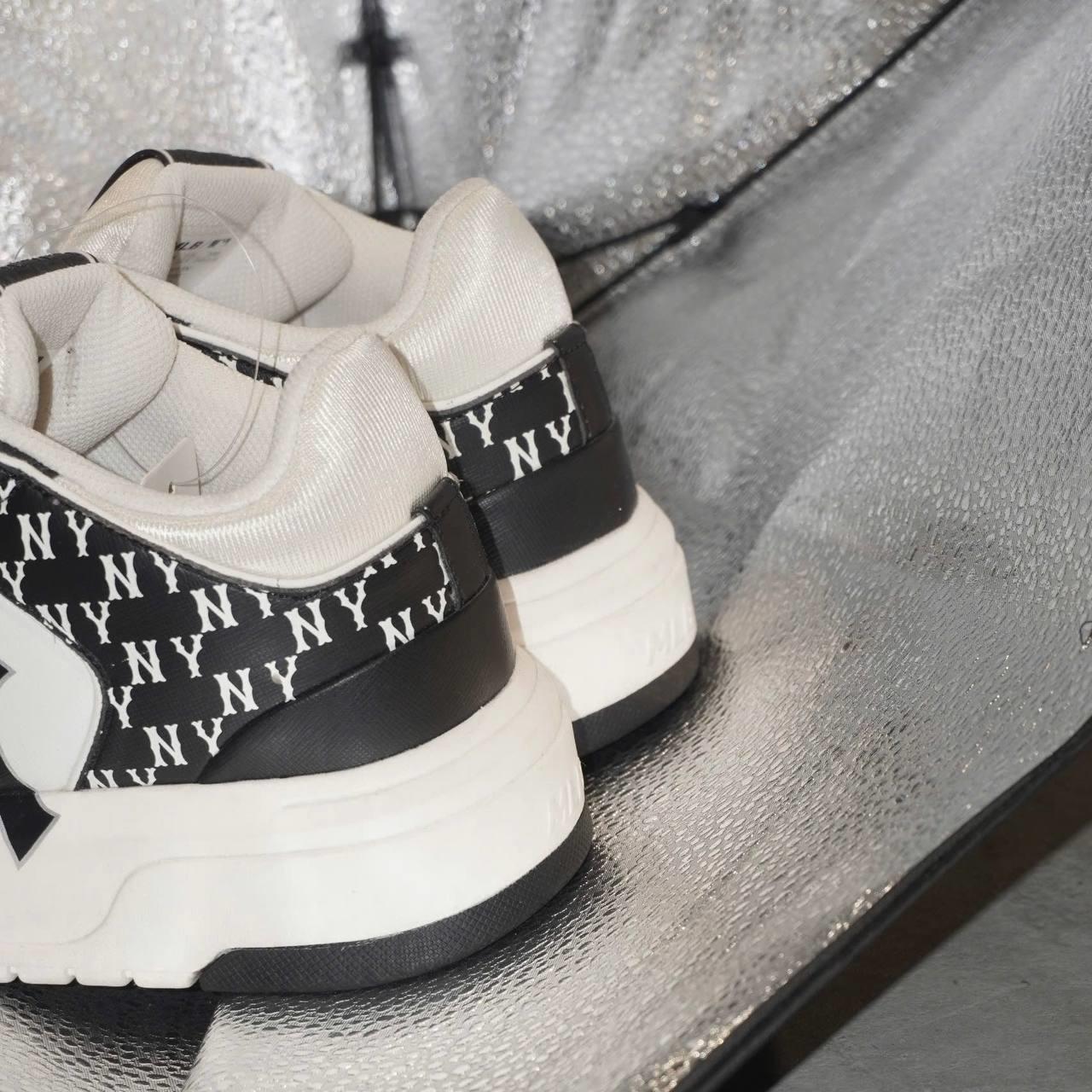 Giày thể thao, Balo thể thao, Nón thể thao, Thương hiệu giày nổi tiếng, Giày Adidas, Giày Nike, Balo Nike, Balo Adidas, Nón Nike, Nón Adidas