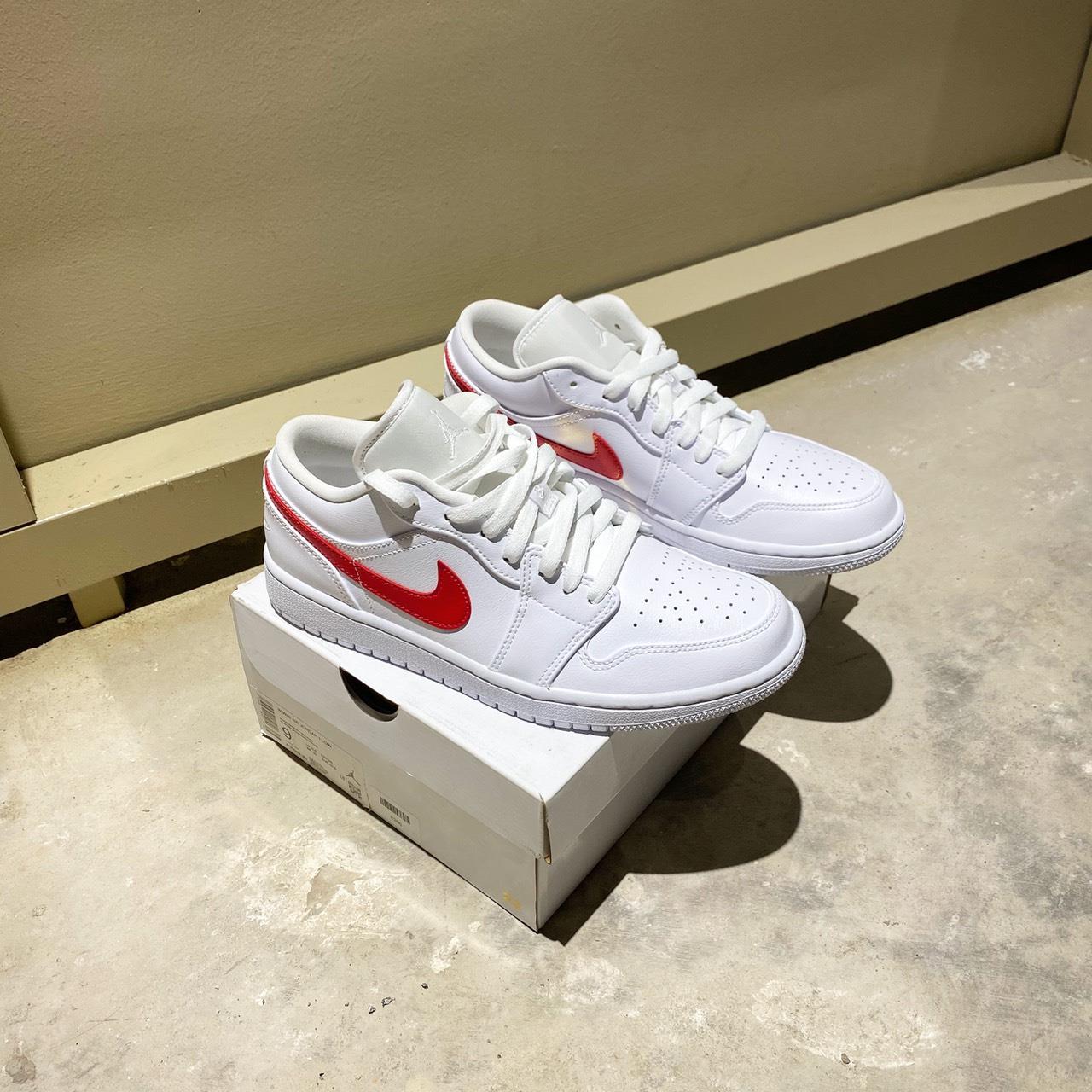 giày thể thao chính hãng, giày nike chính hãng, giày adidas chính hãng, giày newbalance chính hãng, giày converse chính hãng, giày puma chính hãng, giày vans chính hãng, giày asics chính hãng, giày everlast chính hãng, nước hoa chính hãng, ba lô, dép, dép quai ngang