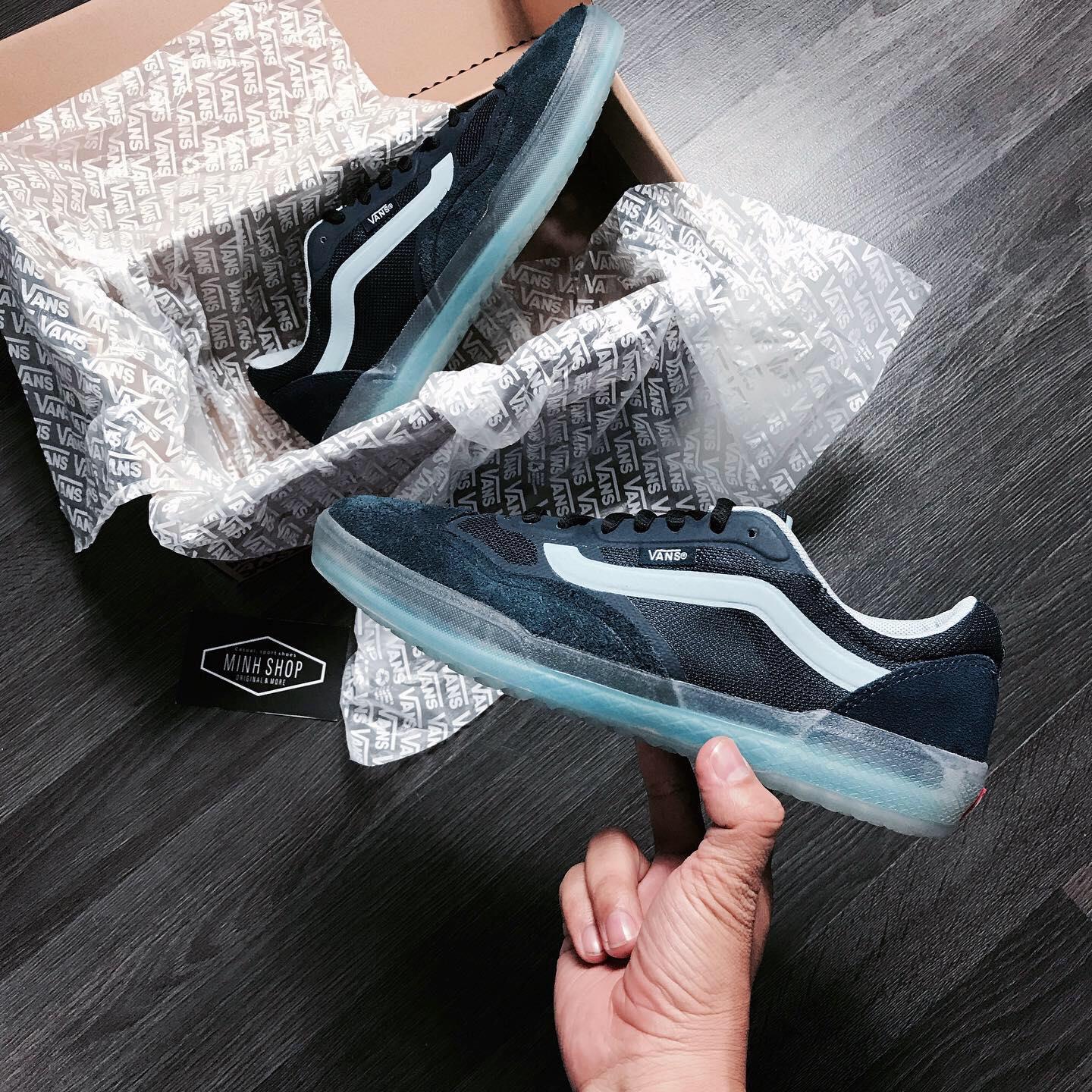 giày thể thao chính hãng, giày nike chính hãng, giày adidas chính hãng, giày newbalance chính hãng, giày converse chính hãng, giày puma chính hãng, giày vans chính hãng, giày asics chính hãng, giày everlast chính hãng, nước hoa chính hãng, ba lô, dép, dép quai ngang