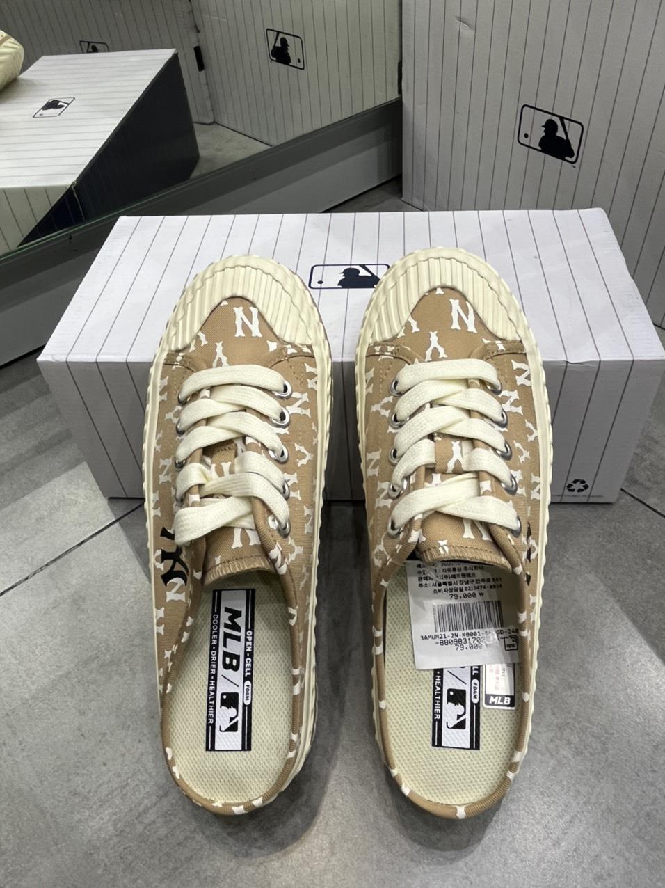 Giày thể thao, Balo thể thao, Nón thể thao, Thương hiệu giày nổi tiếng, Giày Adidas, Giày Nike, Balo Nike, Balo Adidas, Nón Nike, Nón Adidas