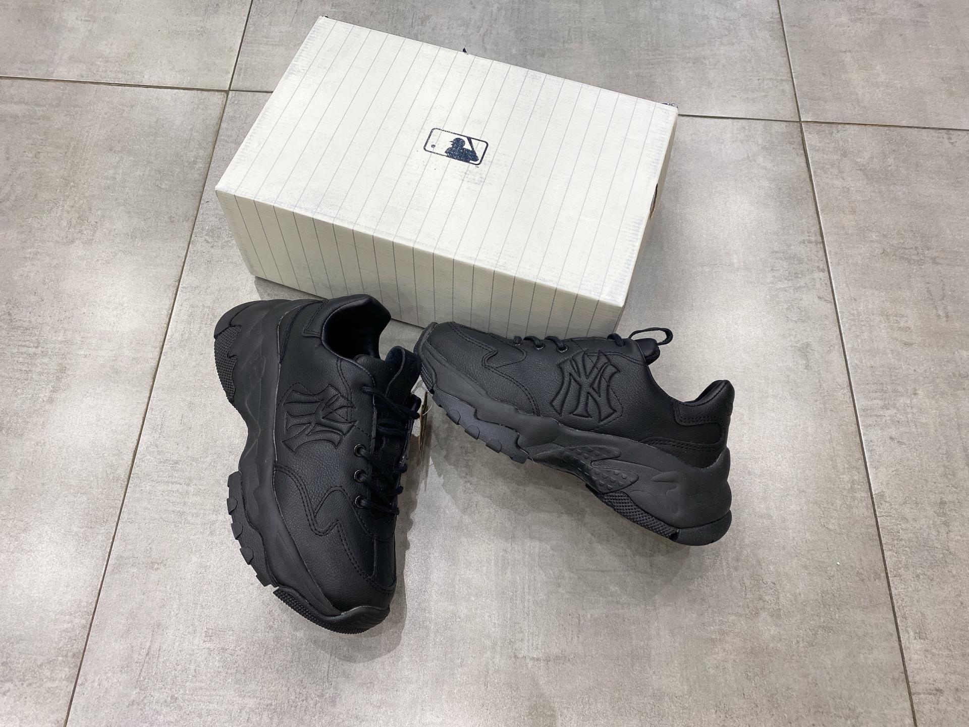 Giày thể thao, Balo thể thao, Nón thể thao, Thương hiệu giày nổi tiếng, Giày Adidas, Giày Nike, Balo Nike, Balo Adidas, Nón Nike, Nón Adidas