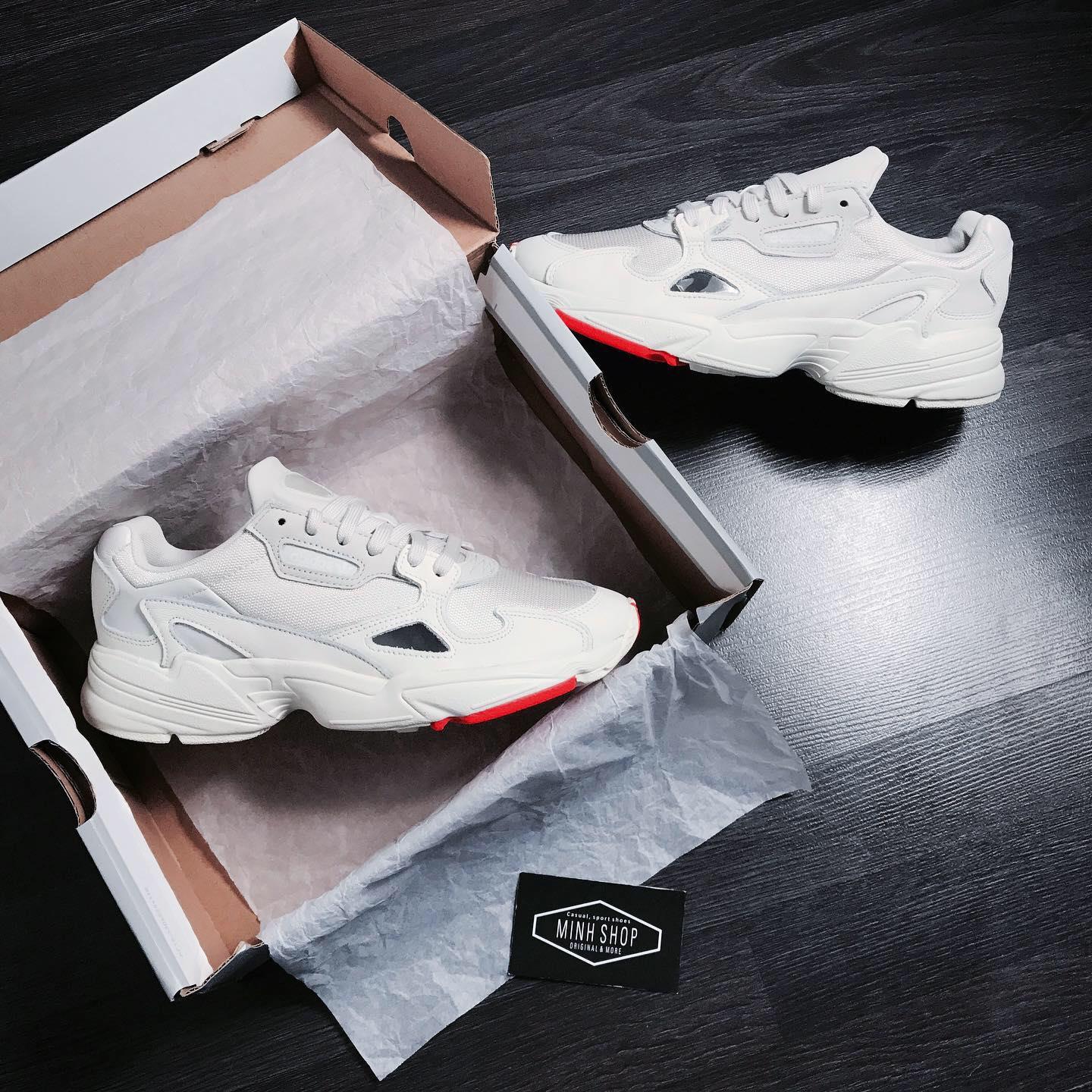 giày thể thao chính hãng, giày nike chính hãng, giày adidas chính hãng, giày newbalance chính hãng, giày converse chính hãng, giày puma chính hãng, giày vans chính hãng, giày asics chính hãng, giày everlast chính hãng, nước hoa chính hãng, ba lô, dép, dép quai ngang