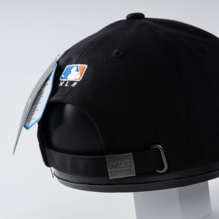 Giày thể thao, Balo thể thao, Nón thể thao, Thương hiệu giày nổi tiếng, Giày Adidas, Giày Nike, Balo Nike, Balo Adidas, Nón Nike, Nón Adidas