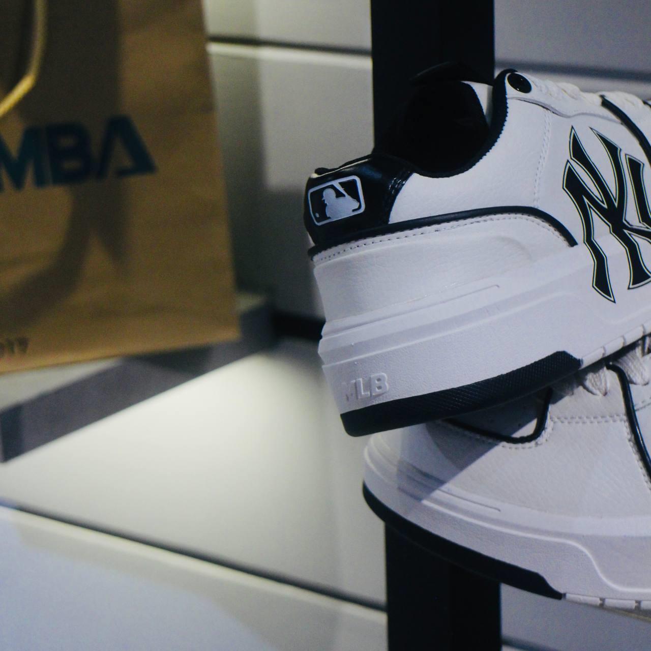 Giày thể thao, Balo thể thao, Nón thể thao, Thương hiệu giày nổi tiếng, Giày Adidas, Giày Nike, Balo Nike, Balo Adidas, Nón Nike, Nón Adidas