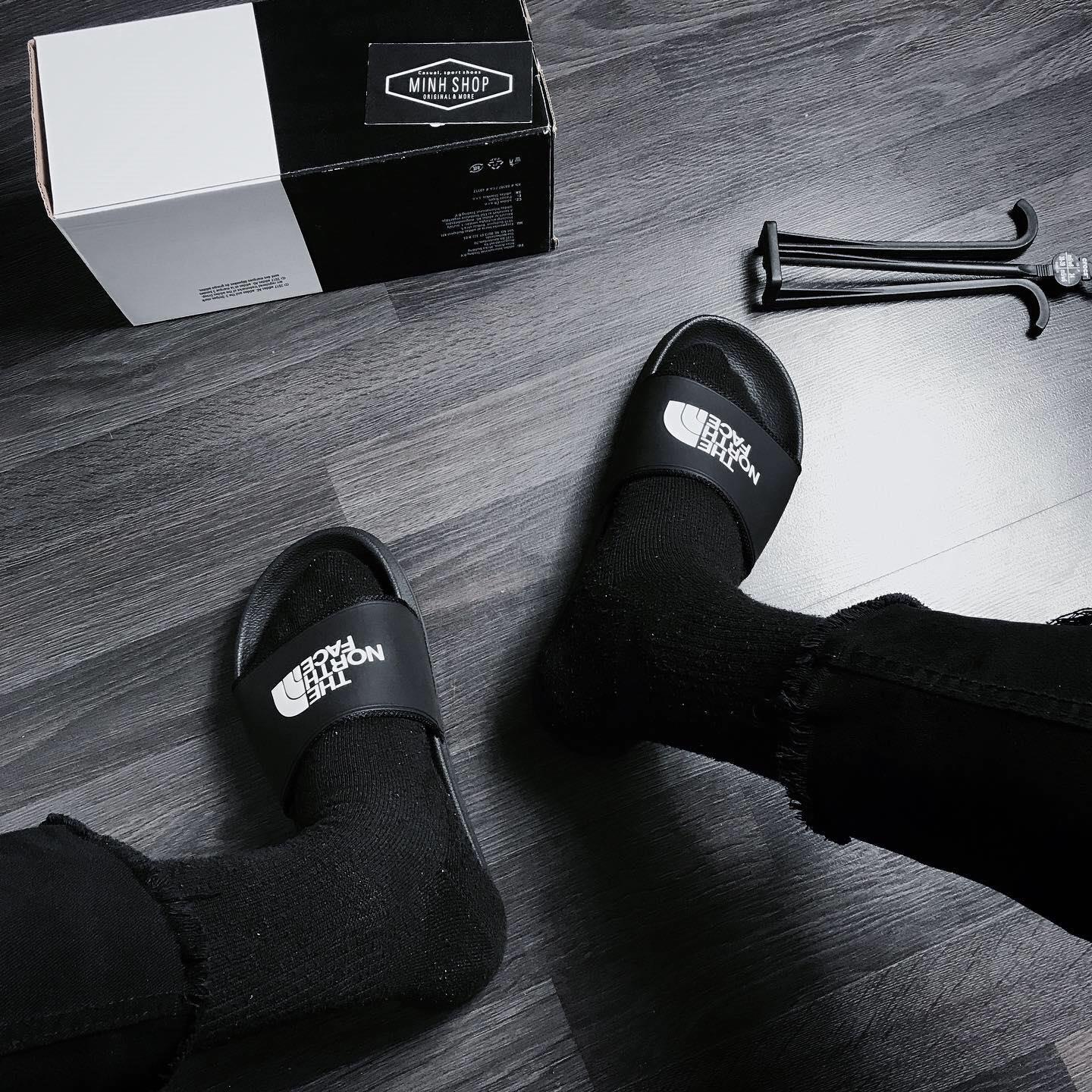 giày thể thao chính hãng, giày nike chính hãng, giày adidas chính hãng, giày newbalance chính hãng, giày converse chính hãng, giày puma chính hãng, giày vans chính hãng, giày asics chính hãng, giày everlast chính hãng, nước hoa chính hãng, ba lô, dép, dép quai ngang