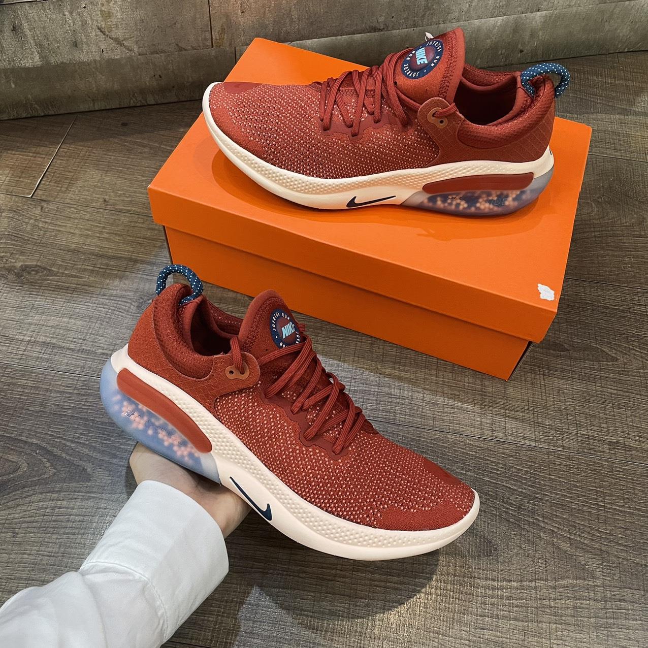 giày thể thao chính hãng, giày nike chính hãng, giày adidas chính hãng, giày newbalance chính hãng, giày converse chính hãng, giày puma chính hãng, giày vans chính hãng, giày asics chính hãng, giày everlast chính hãng, nước hoa chính hãng, ba lô, dép, dép quai ngang