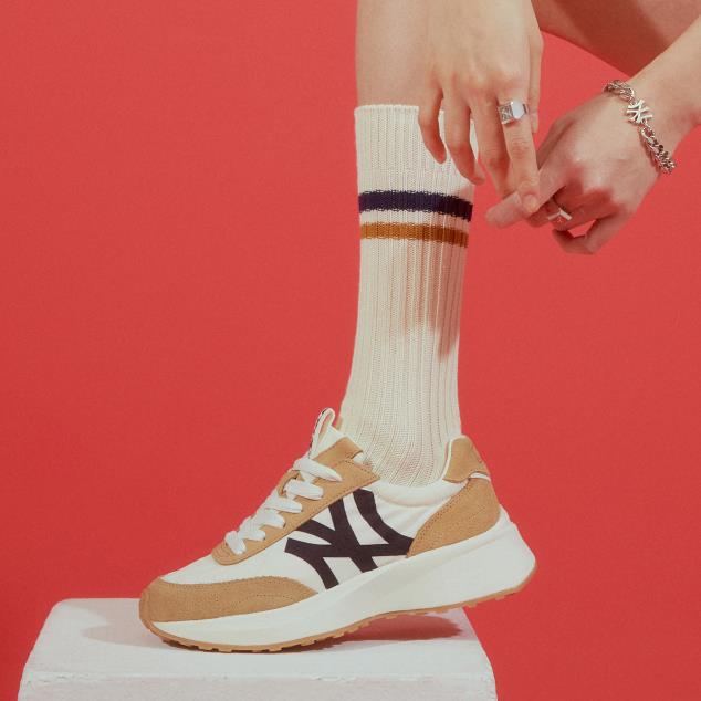Giày thể thao, Balo thể thao, Nón thể thao, Thương hiệu giày nổi tiếng, Giày Adidas, Giày Nike, Balo Nike, Balo Adidas, Nón Nike, Nón Adidas