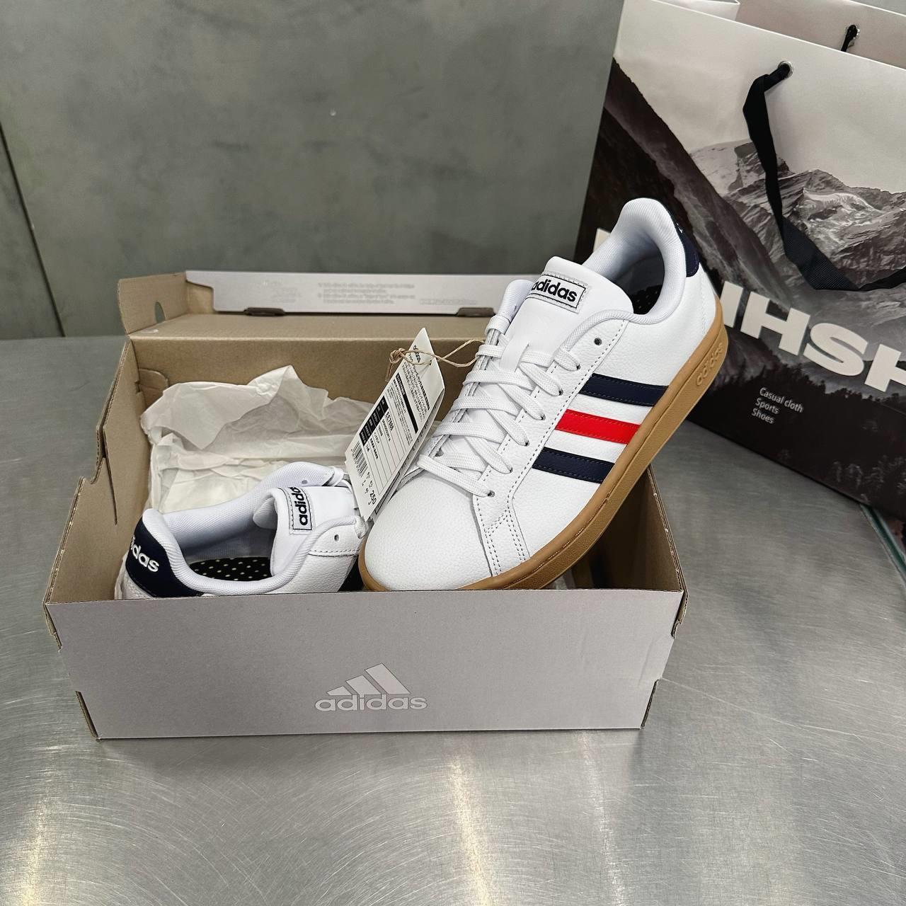 giày thể thao chính hãng, giày nike chính hãng, giày adidas chính hãng, giày newbalance chính hãng, giày converse chính hãng, giày puma chính hãng, giày vans chính hãng, giày asics chính hãng, giày everlast chính hãng, nước hoa chính hãng, ba lô, dép, dép quai ngang