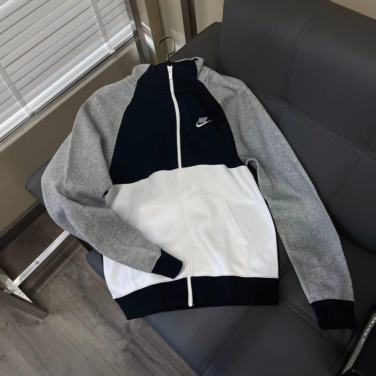 giày thể thao chính hãng, giày nike chính hãng, giày adidas chính hãng, giày newbalance chính hãng, giày converse chính hãng, giày puma chính hãng, giày vans chính hãng, giày asics chính hãng, giày everlast chính hãng, nước hoa chính hãng, ba lô, dép, dép quai ngang