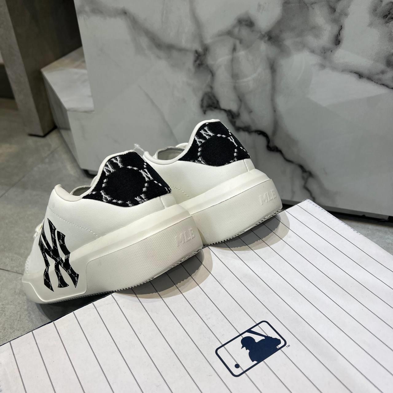 Giày thể thao, Balo thể thao, Nón thể thao, Thương hiệu giày nổi tiếng, Giày Adidas, Giày Nike, Balo Nike, Balo Adidas, Nón Nike, Nón Adidas