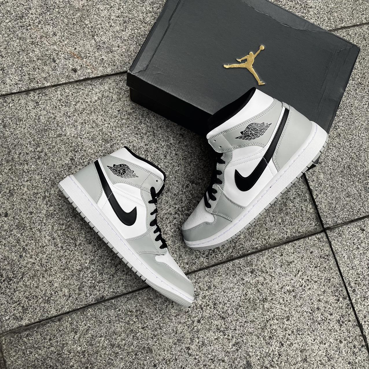 giày thể thao chính hãng, giày nike chính hãng, giày adidas chính hãng, giày newbalance chính hãng, giày converse chính hãng, giày puma chính hãng, giày vans chính hãng, giày asics chính hãng, giày everlast chính hãng, nước hoa chính hãng, ba lô, dép, dép quai ngang