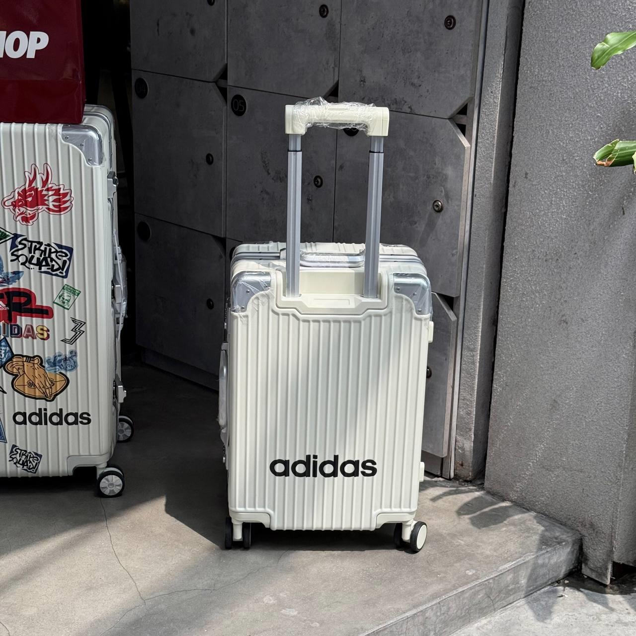 City Culture, hệ thống cửa hàng phân phối chuyên phân phối đồ thể thao, đồng hồ, nước hoa chính hãng, chính ngạch, xách tay từ US, UK, Korea, Japan.
