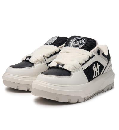 Giày MLB Chunky Liner Wide New York Yankees Black/White [3ASXCLW4N-50BKS] - Image 1