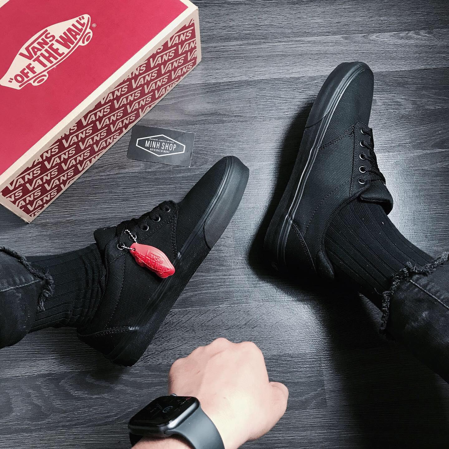 giày thể thao chính hãng, giày nike chính hãng, giày adidas chính hãng, giày newbalance chính hãng, giày converse chính hãng, giày puma chính hãng, giày vans chính hãng, giày asics chính hãng, giày everlast chính hãng, nước hoa chính hãng, ba lô, dép, dép quai ngang