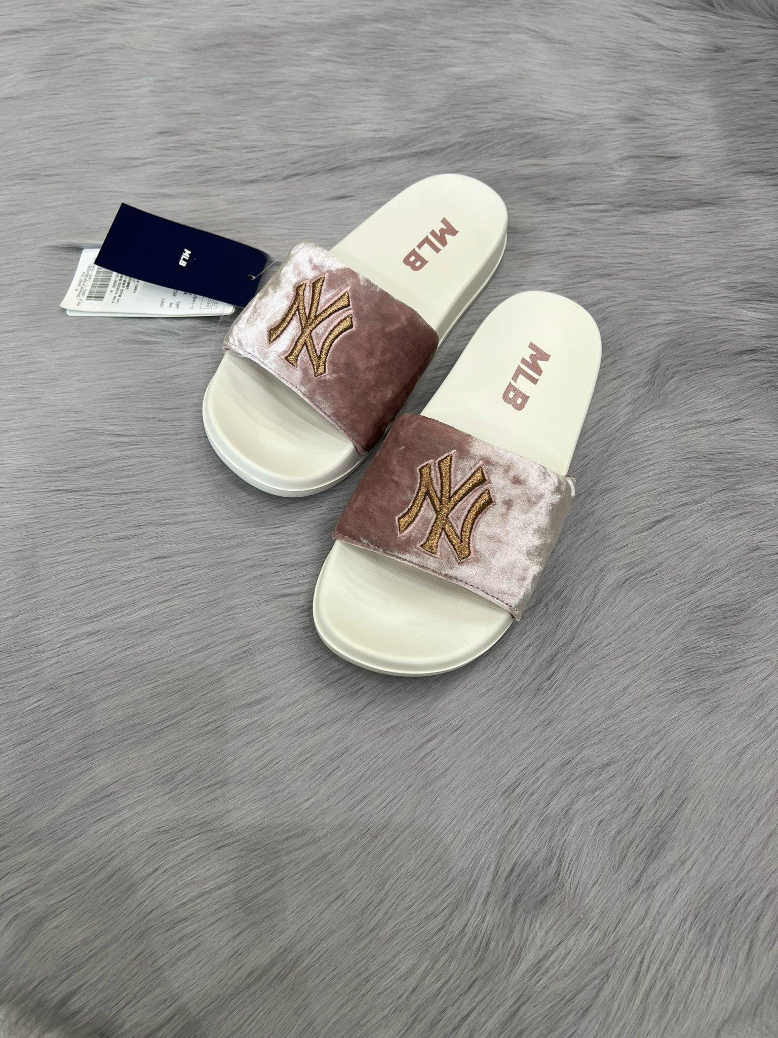 Giày thể thao, Balo thể thao, Nón thể thao, Thương hiệu giày nổi tiếng, Giày Adidas, Giày Nike, Balo Nike, Balo Adidas, Nón Nike, Nón Adidas