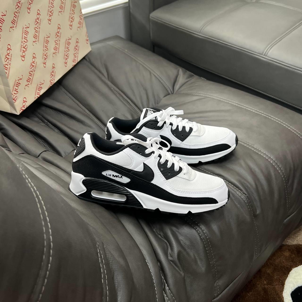 giày thể thao chính hãng, giày nike chính hãng, giày adidas chính hãng, giày newbalance chính hãng, giày converse chính hãng, giày puma chính hãng, giày vans chính hãng, giày asics chính hãng, giày everlast chính hãng, nước hoa chính hãng, ba lô, dép, dép quai ngang