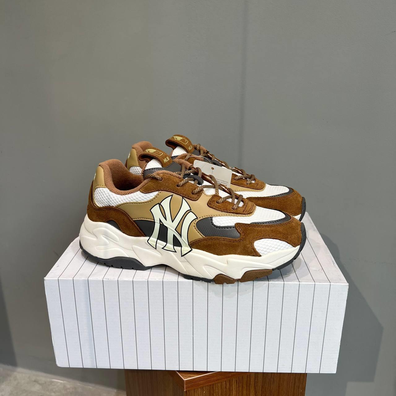 Giày thể thao, Balo thể thao, Nón thể thao, Thương hiệu giày nổi tiếng, Giày Adidas, Giày Nike, Balo Nike, Balo Adidas, Nón Nike, Nón Adidas