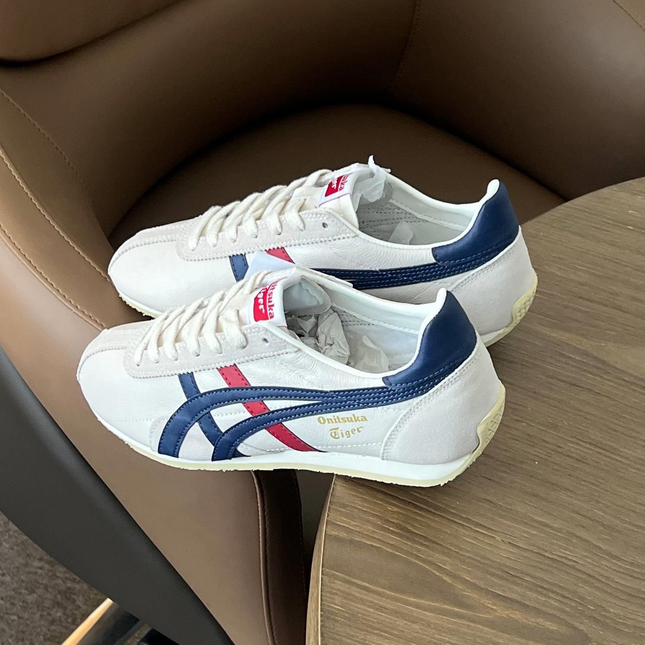 giày thể thao chính hãng, giày nike chính hãng, giày adidas chính hãng, giày newbalance chính hãng, giày converse chính hãng, giày puma chính hãng, giày vans chính hãng, giày asics chính hãng, giày everlast chính hãng, nước hoa chính hãng, ba lô, dép, dép quai ngang