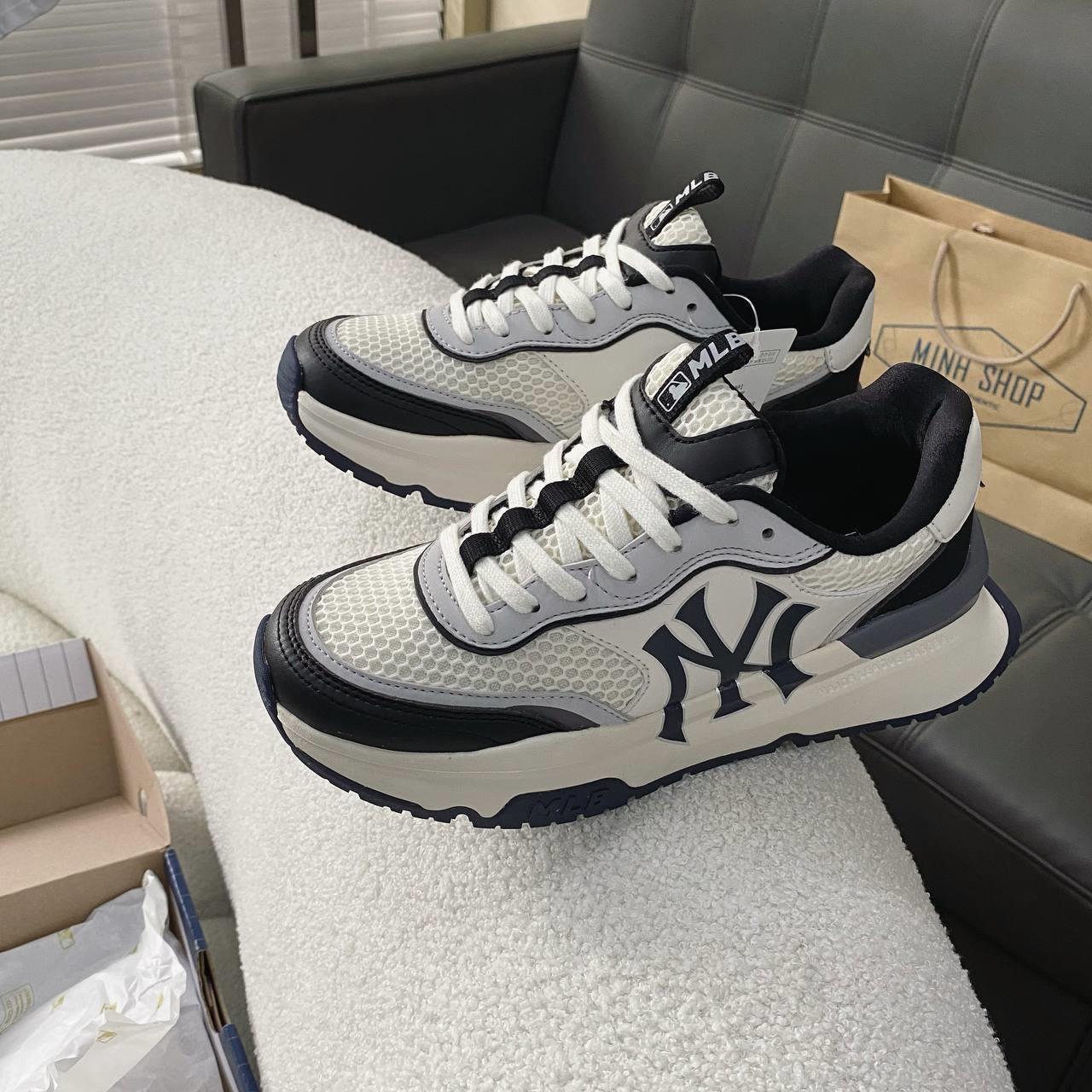 City Culture, hệ thống cửa hàng phân phối chuyên phân phối đồ thể thao, đồng hồ, nước hoa chính hãng, chính ngạch, xách tay từ US, UK, Korea, Japan.